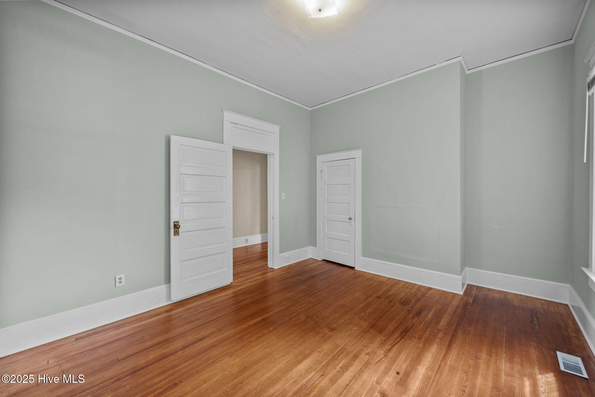 820 East 4th Street Washington, NC 27889 - Photo 12 of 39 21-web-or-mls-BLS_0033