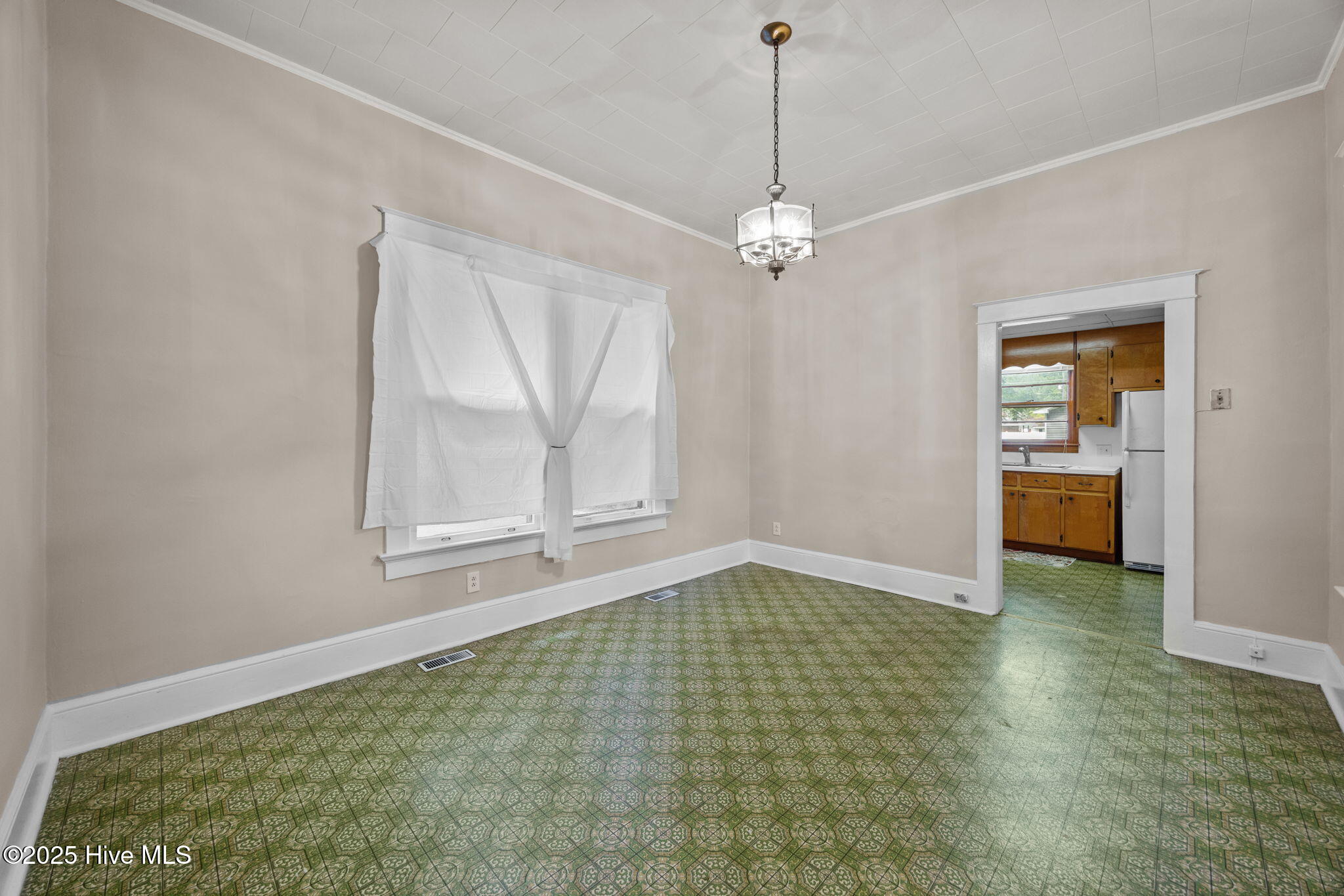 820 East 4th Street Washington, NC 27889 - Photo 16 of 39 25-web-or-mls-BLS_0045