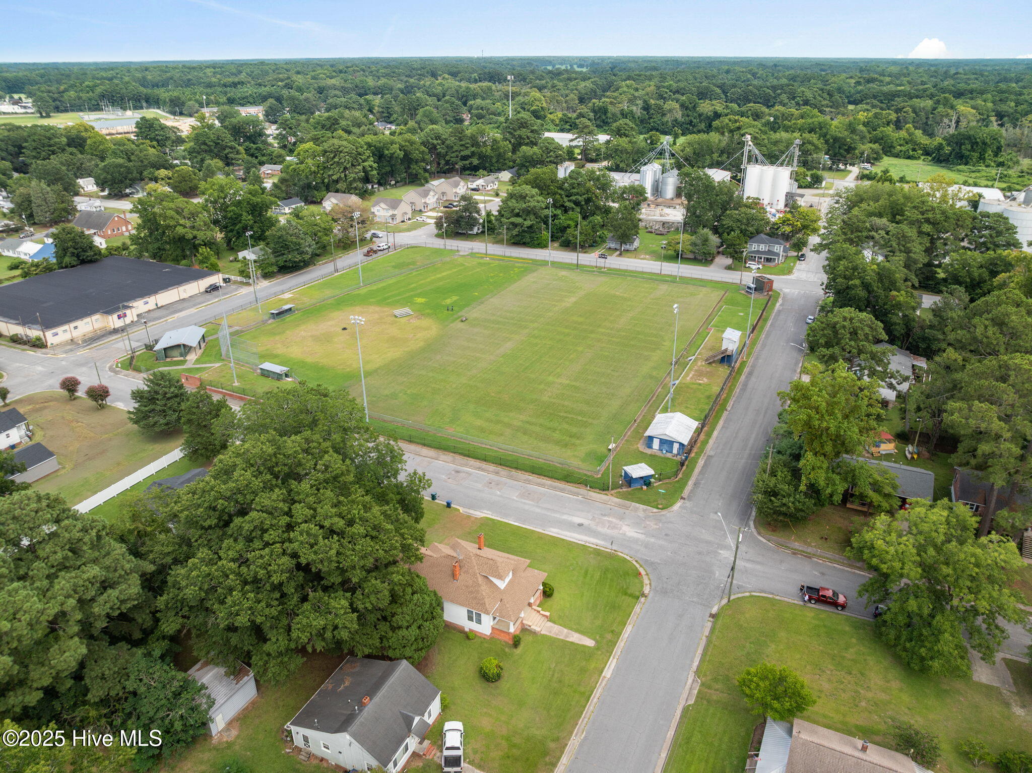 820 East 4th Street Washington, NC 27889 - Photo 28 of 39 36-web-or-mls-DJI_0217