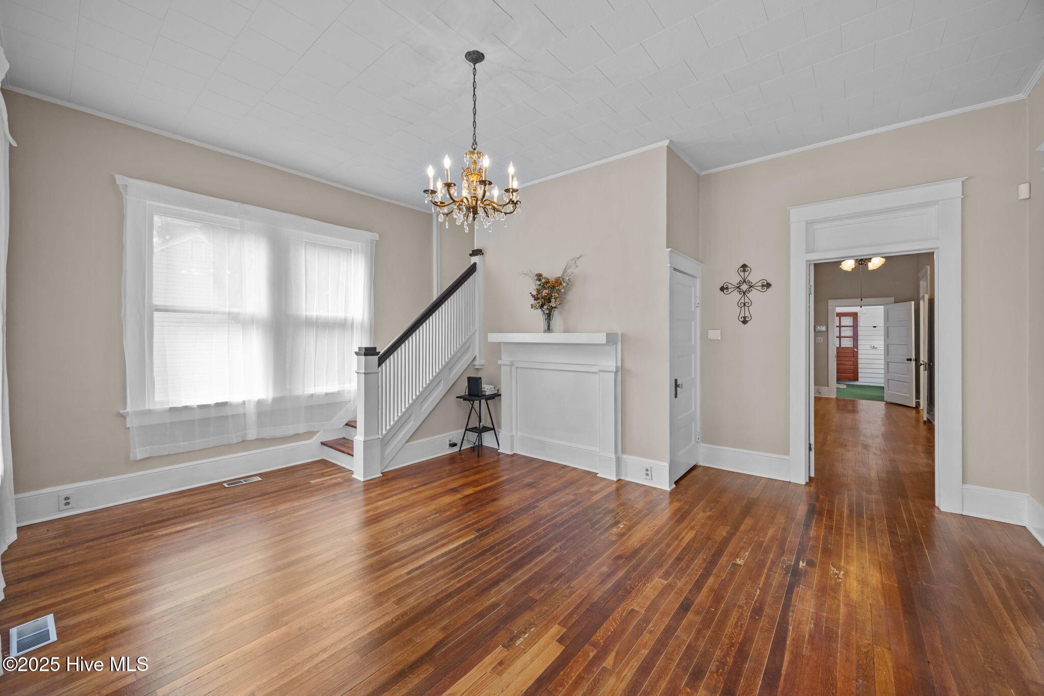 820 East 4th Street Washington, NC 27889 - Photo 4 of 39 7-web-or-mls-BLS_0003