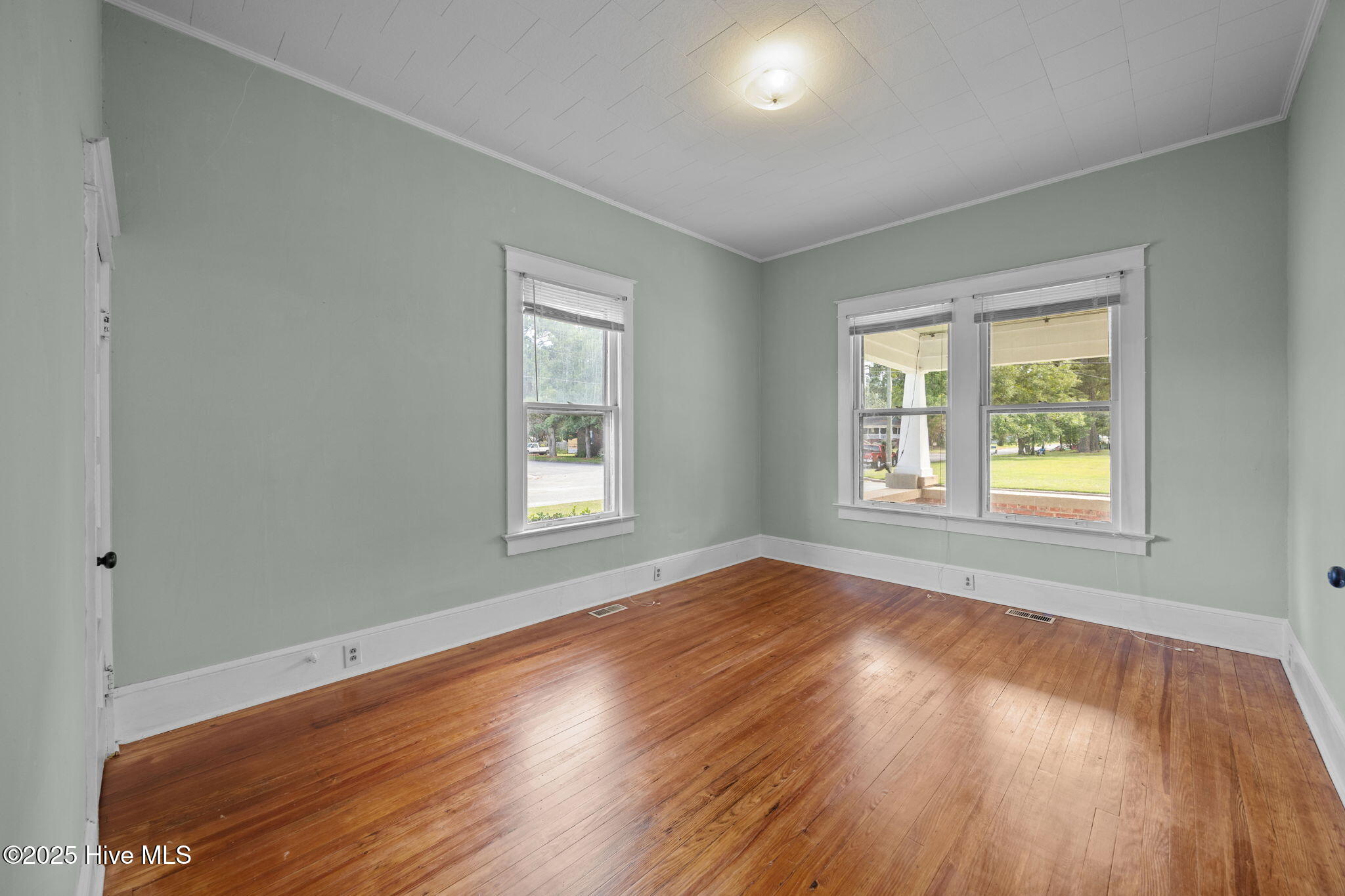 820 East 4th Street Washington, NC 27889 - Photo 6 of 39 15-web-or-mls-BLS_0015