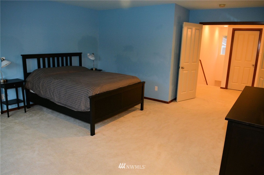 6010 Southeast 2nd Court Renton, WA 98059 - Photo 11 of 16