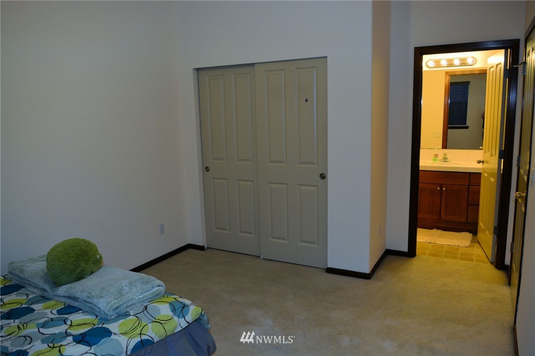 6010 Southeast 2nd Court Renton, WA 98059 - Photo 8 of 16