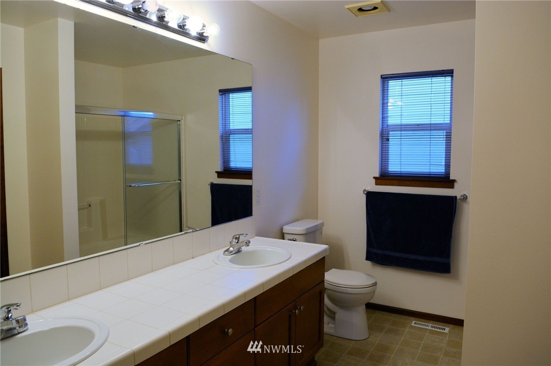6010 Southeast 2nd Court Renton, WA 98059 - Photo 9 of 16