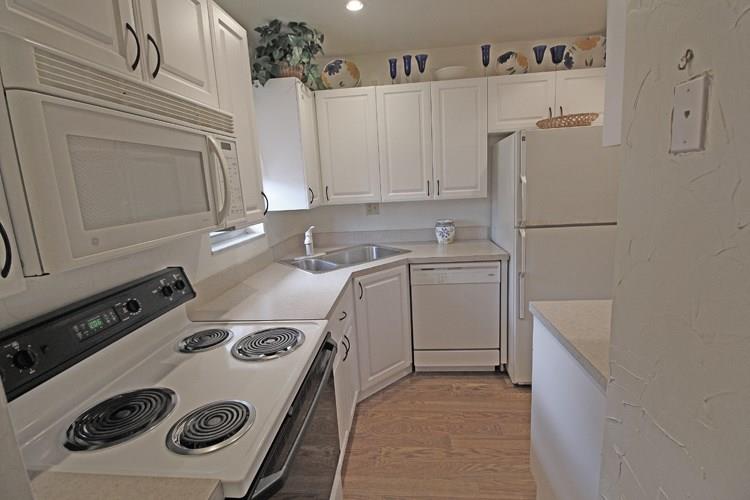 1937 Southwest Palm City Road, Unit 19E Stuart, FL 34994 - Photo 6 of 10 Gallery Image 6