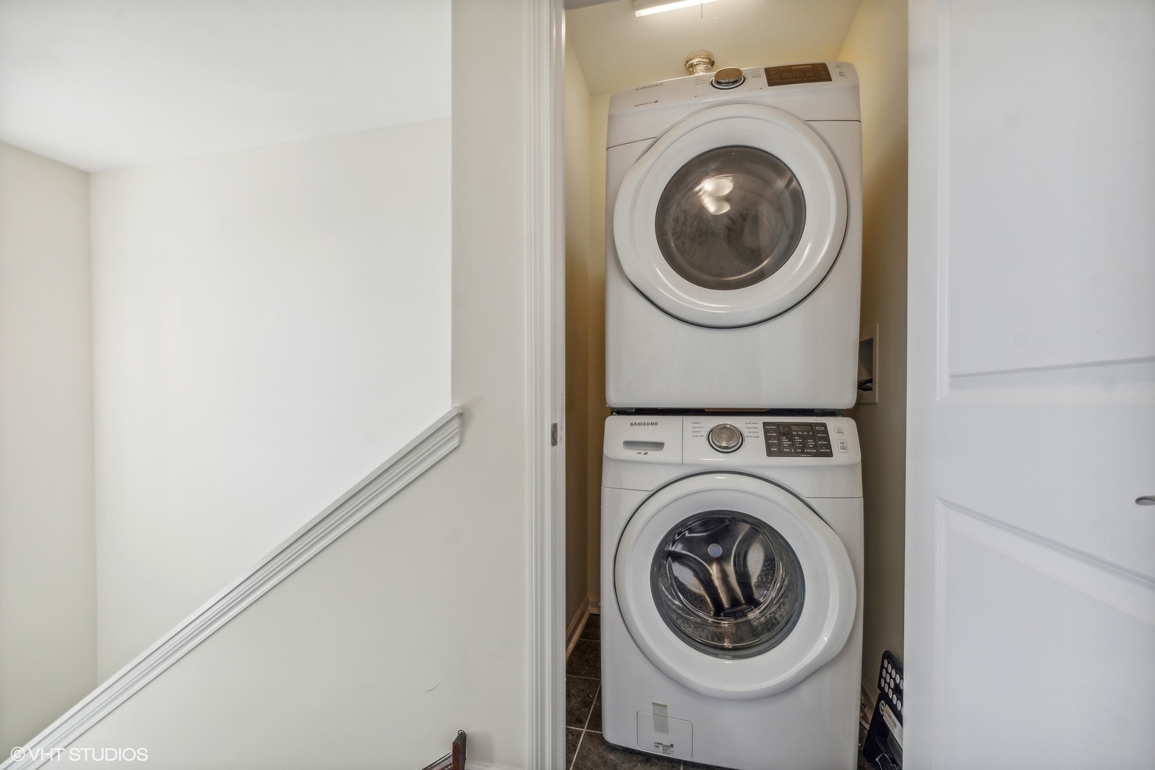 1908 Dauntless Drive Glenview, IL 60026 - Photo 17 of 24 a utility room with dryer and washer