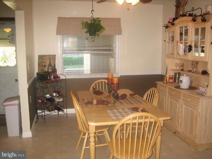 2737 Moorgate Road Dundalk, MD 21222 - Photo 18 of 22 Dining Area