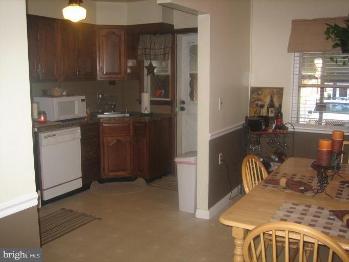 2737 Moorgate Road Dundalk, MD 21222 - Photo 8 of 22 Kitchen/Dining Room