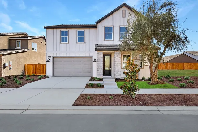 $779,950 | 1046 Springtime Avenue, Clovis, CA 93619