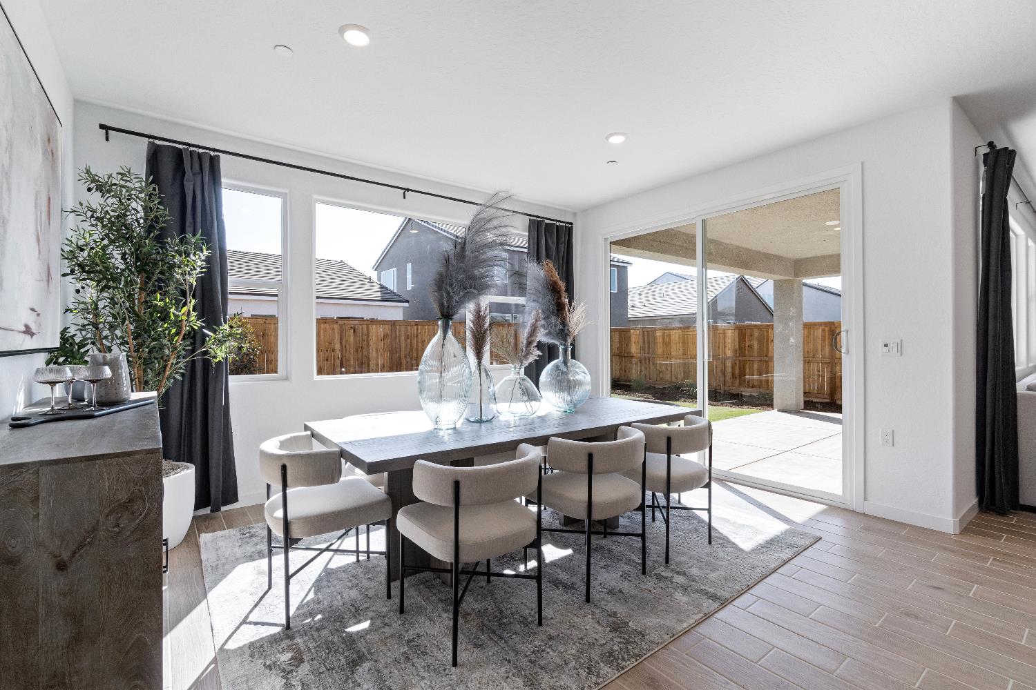 1046 Springtime Avenue Clovis, CA 93619 - Photo 21 of 40