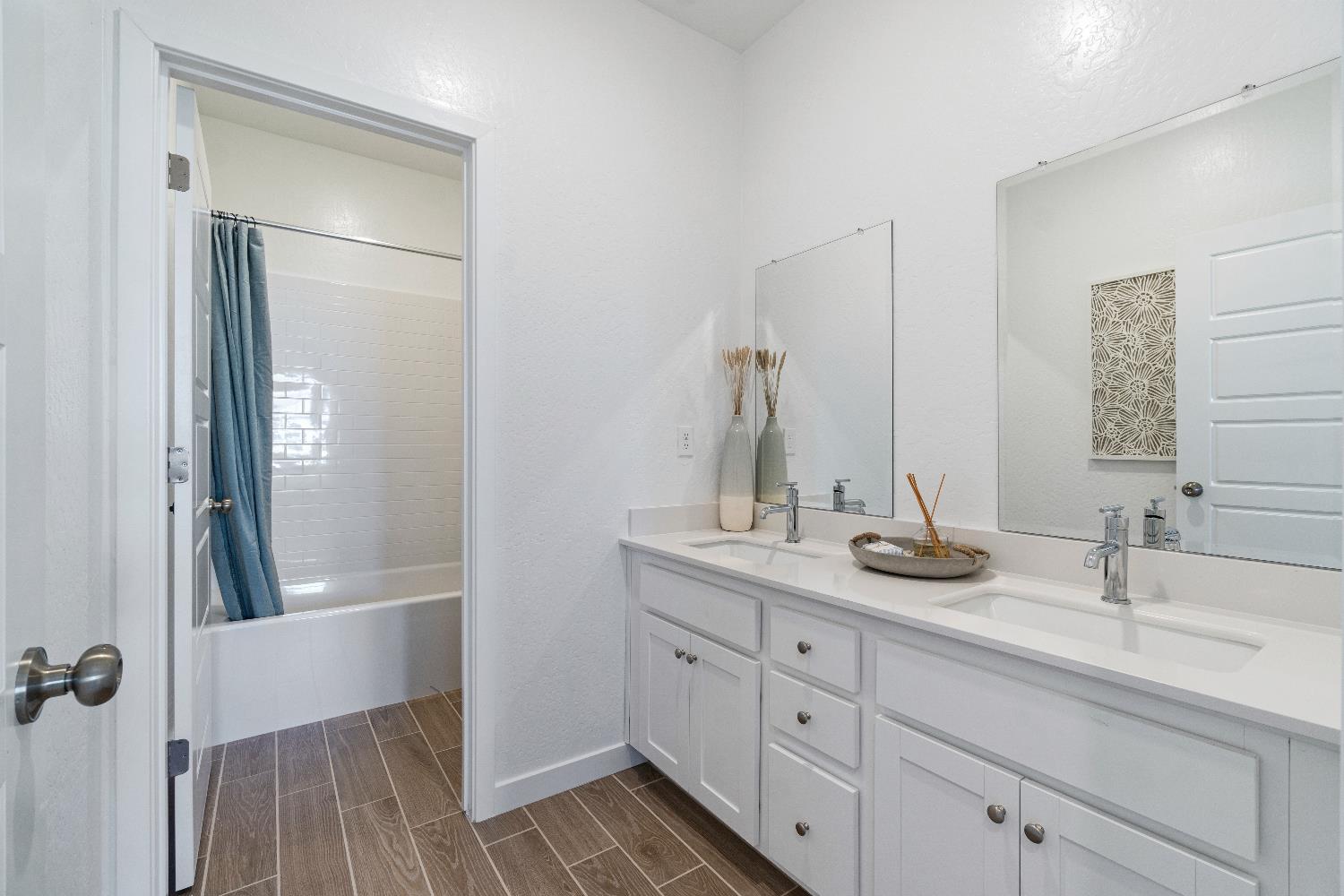 1046 Springtime Avenue Clovis, CA 93619 - Photo 37 of 40