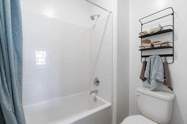 a view of a back yard of the house