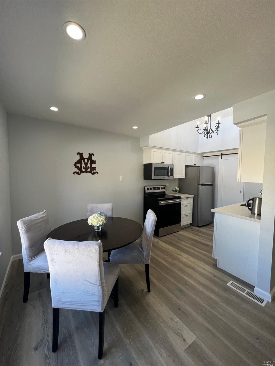 3092 Yulupa Avenue Santa Rosa, CA 95405 - Photo 1 of 1 Gallery Image 1