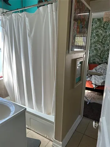 a view of walk in closet with garden view