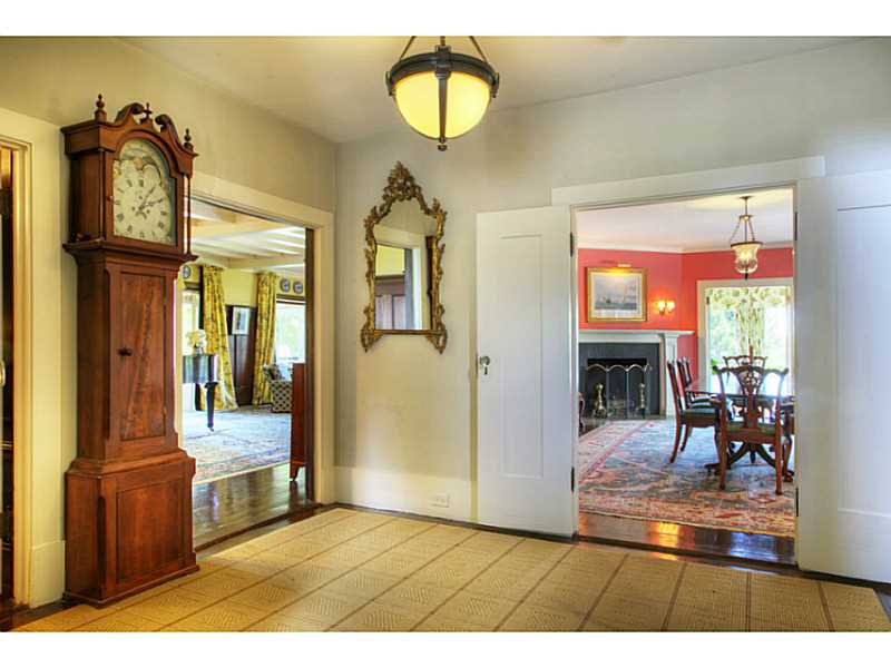 144 Wapping Road Portsmouth, RI 02871 - Photo 12 of 25 Entry.