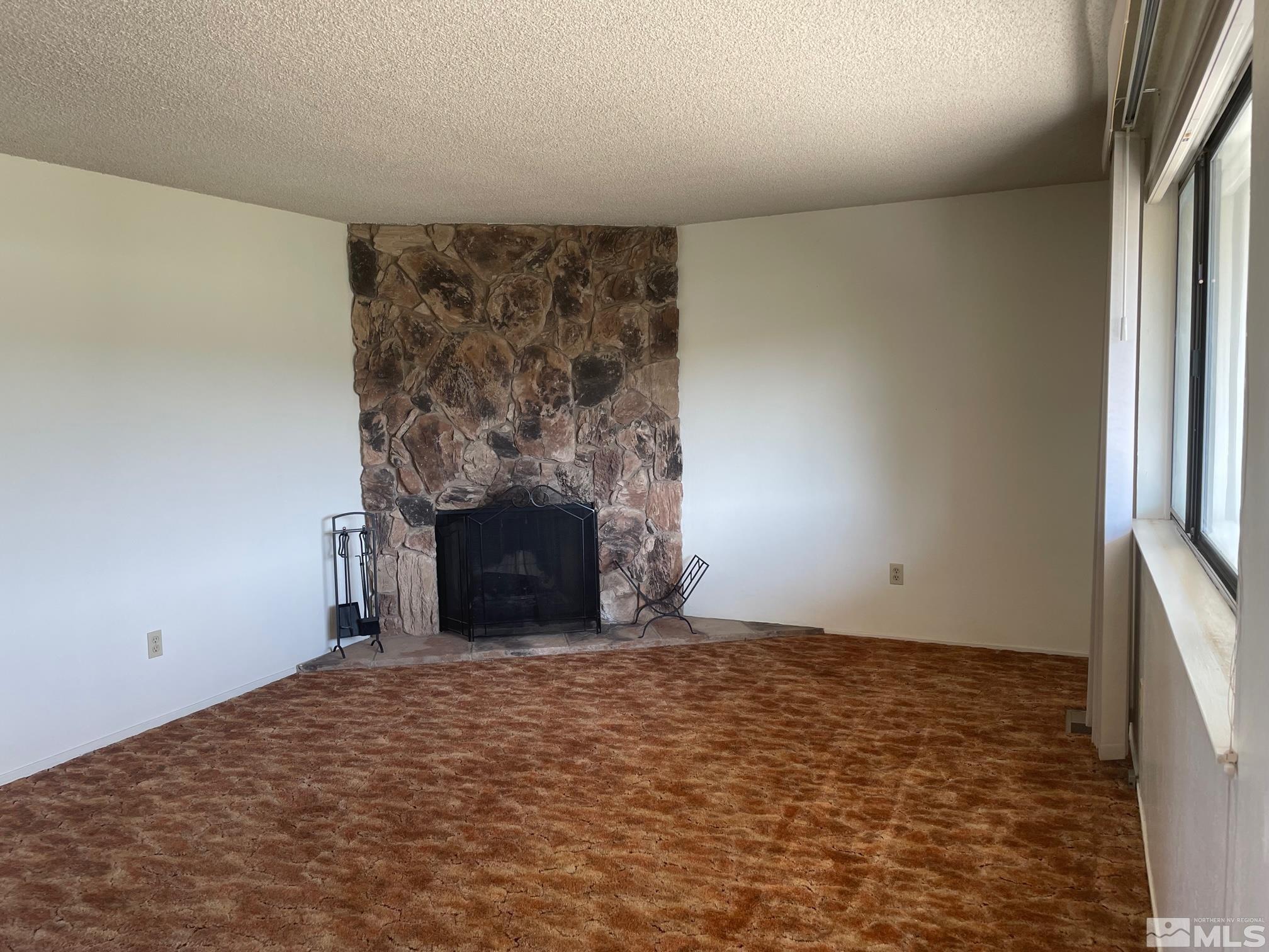 11670 Fir Drive Reno, NV 89506 - Photo 5 of 33 Photo 5