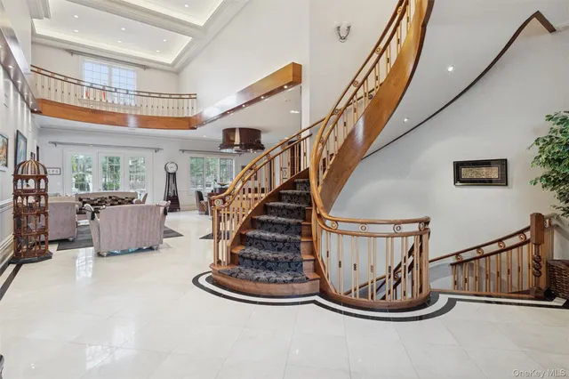 a view of entryway and hall