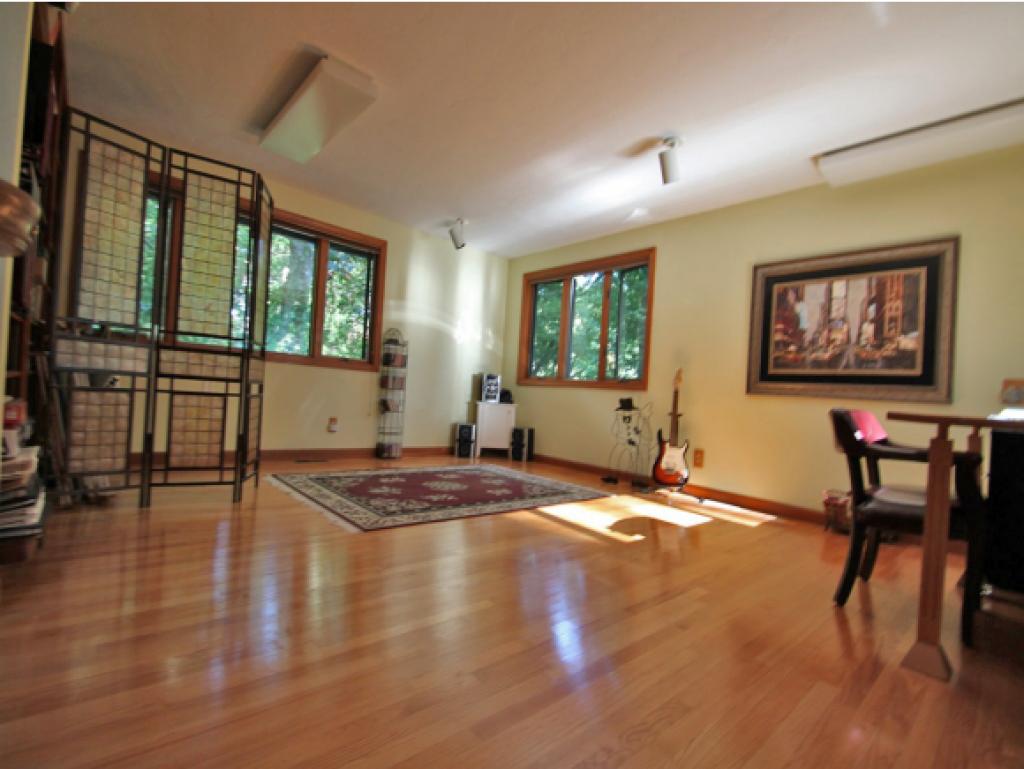 121 Nashua Road Bedford, NH 03110 - Photo 22 of 31 Gallery Image 22