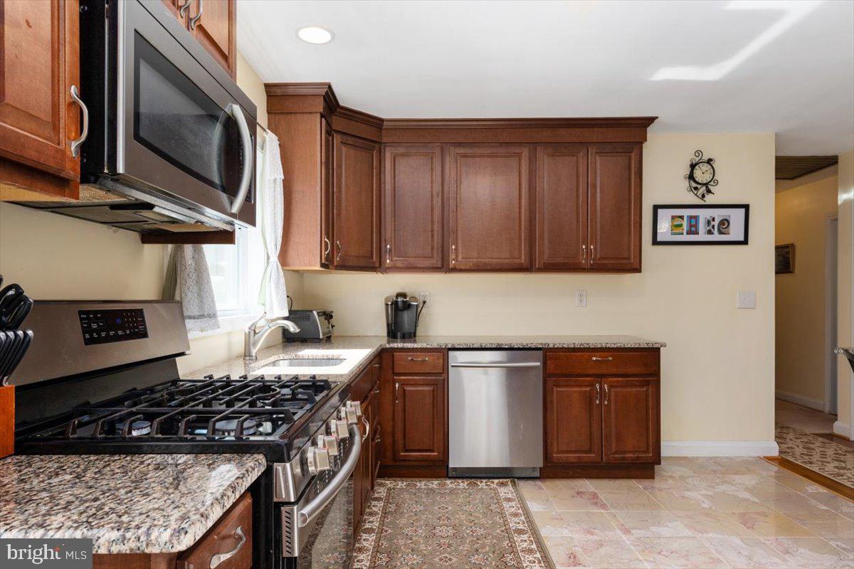 215 Charmuth Road Lutherville-Timonium, MD 21093 - Photo 14 of 30 Kitchen
