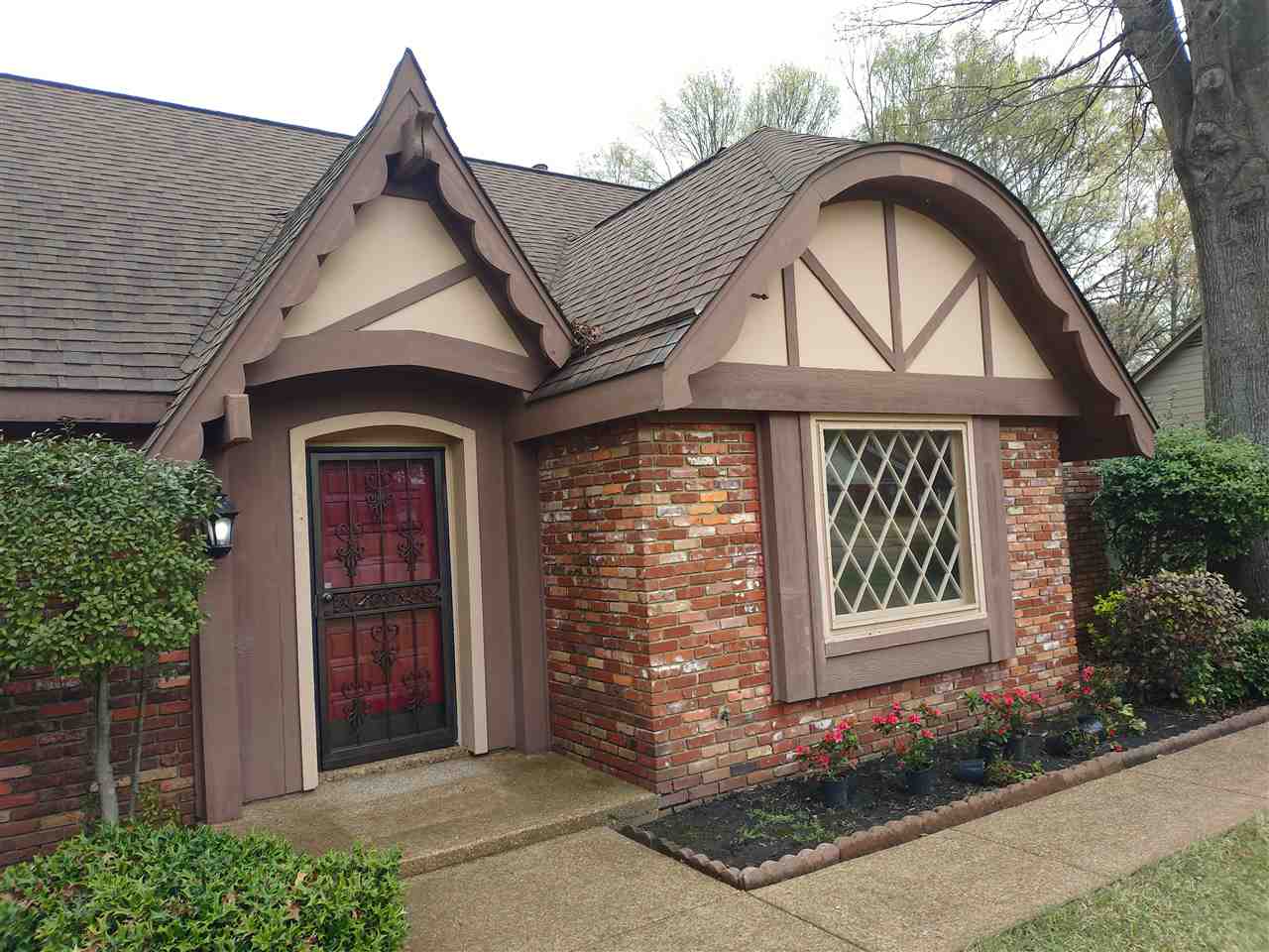 7876 Neshoba Road Germantown, TN 38138 - Photo 3 of 25 Gallery Image 3