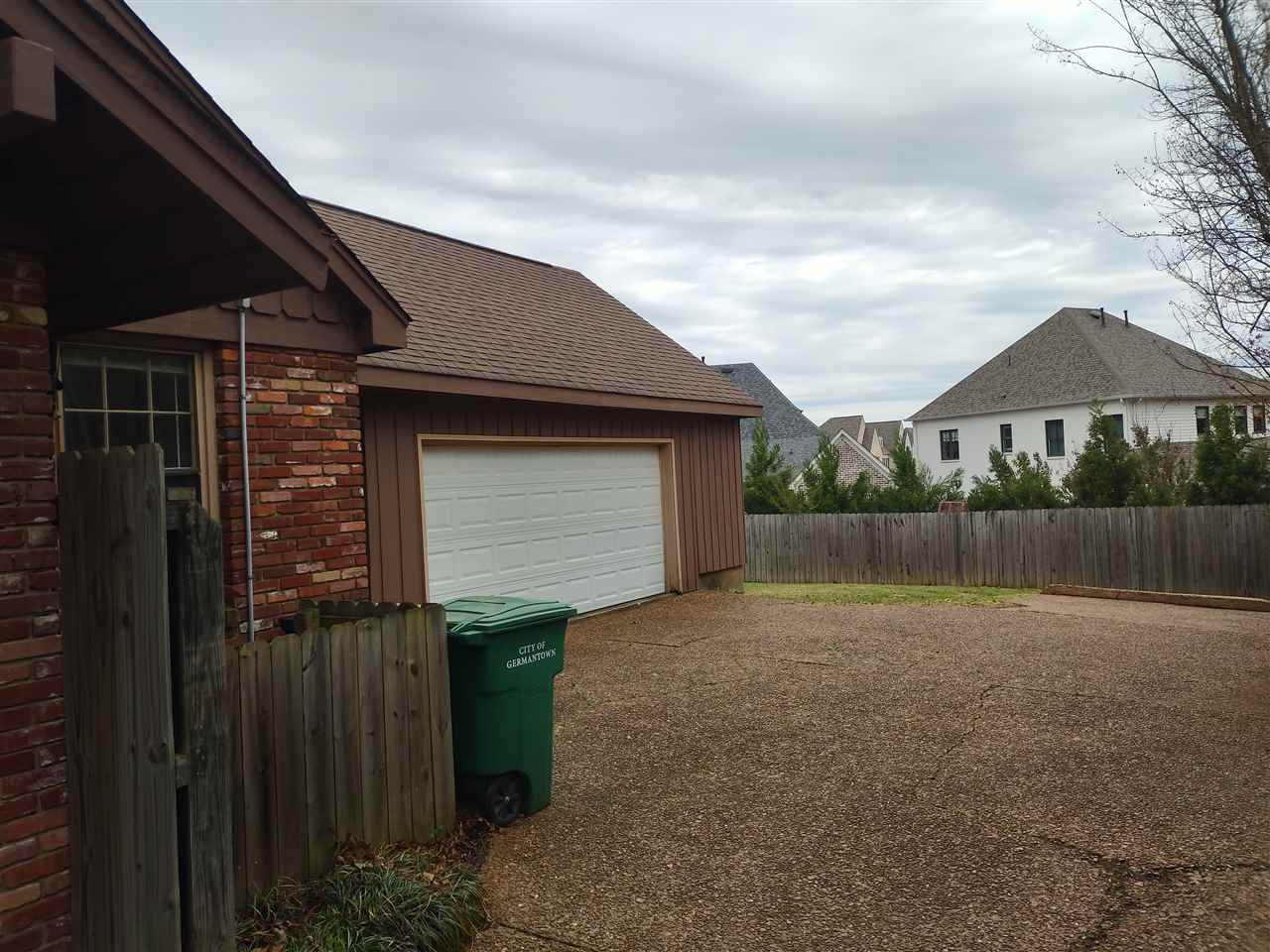 7876 Neshoba Road Germantown, TN 38138 - Photo 5 of 25 Gallery Image 5