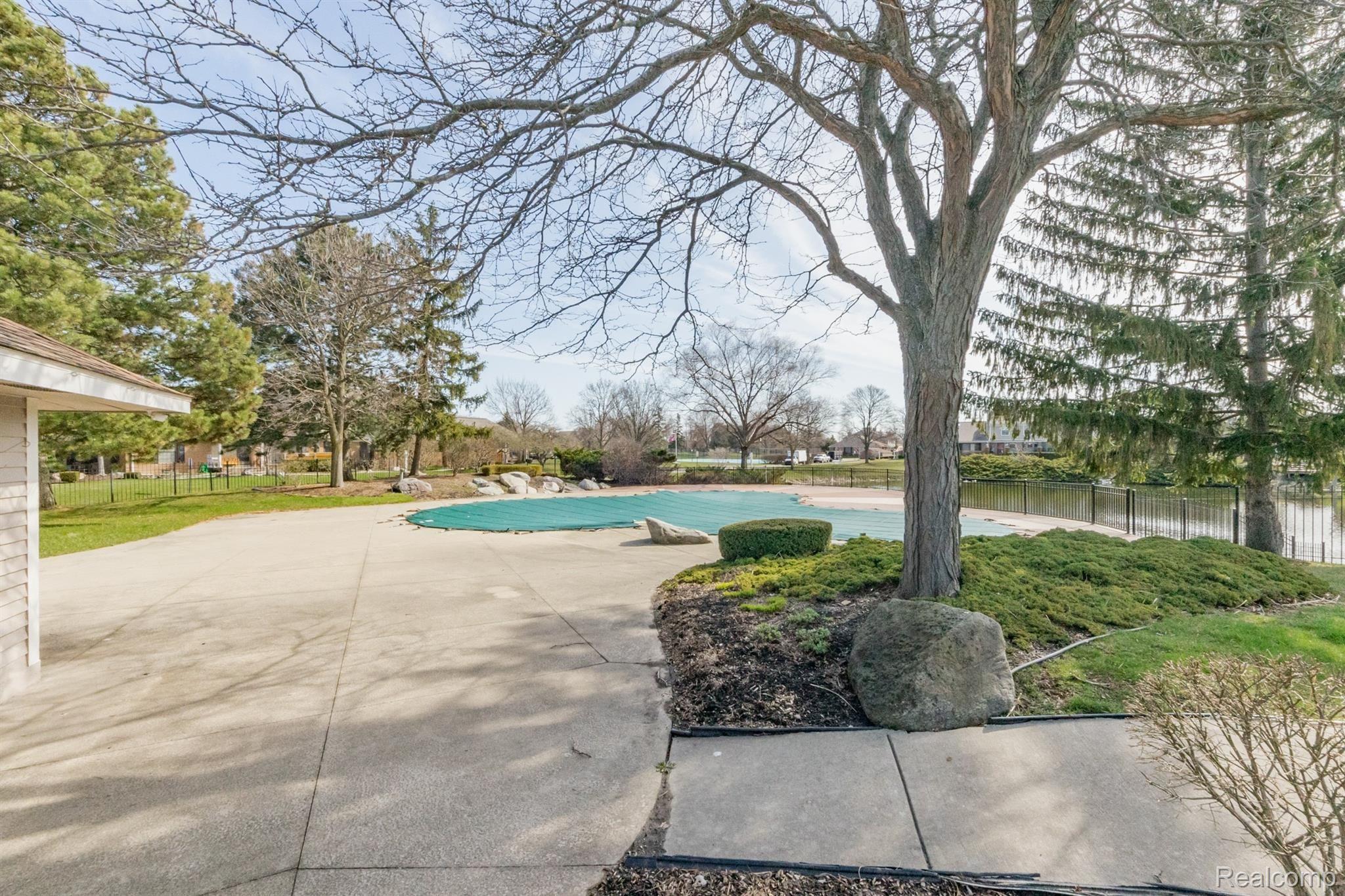 39981 Crosswinds Road Novi, MI 48375 - Photo 21 of 23 Best on Market - Novi Condo (6).jpg