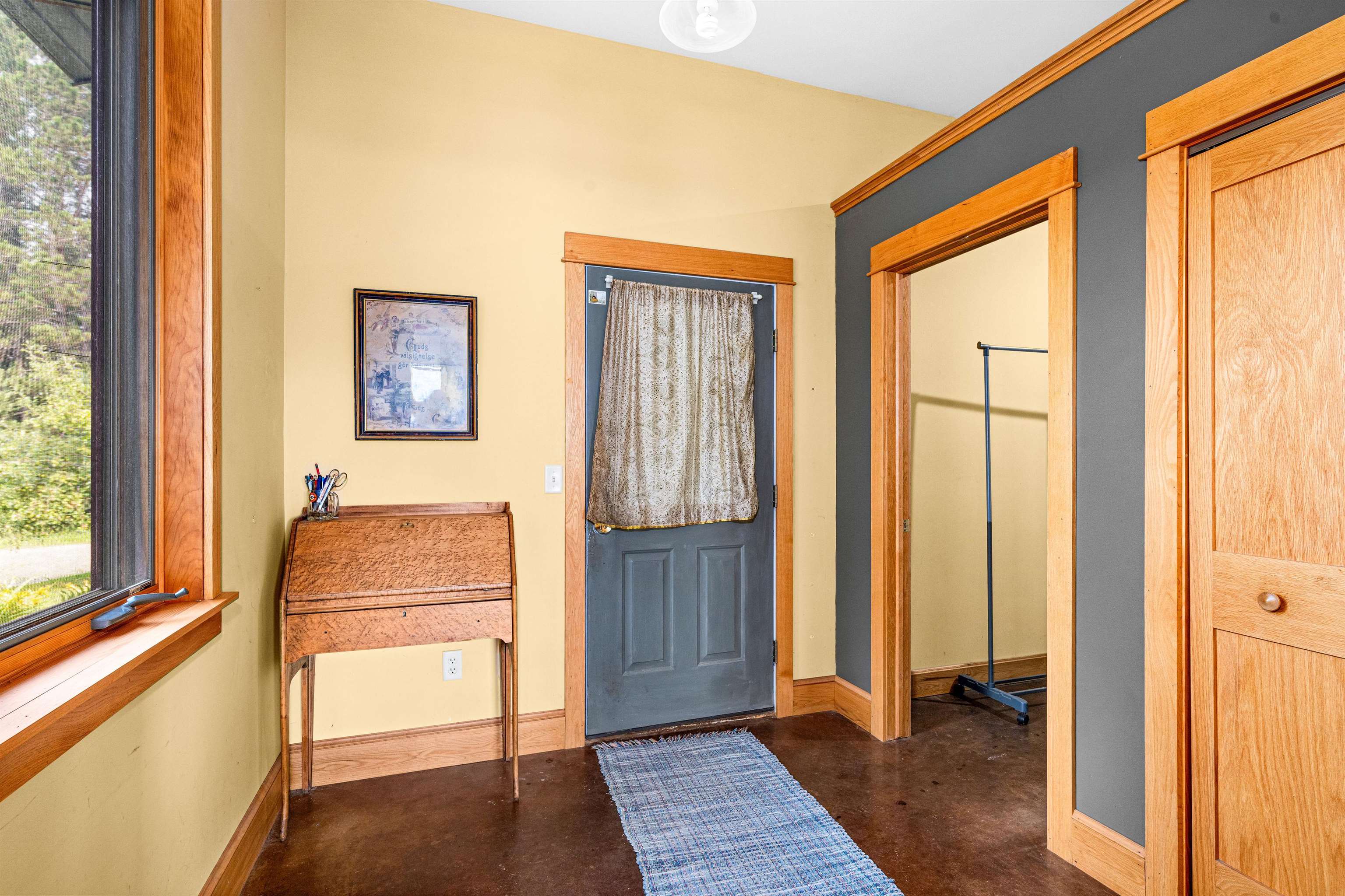 374 Nelson Road Cloquet, MN 55720 - Photo 16 of 33 Entryway featuring baseboards and finished concrete floors