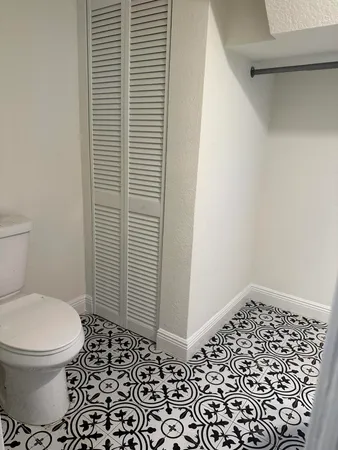 $4,000 | 340 Walton Boulevard, West Palm Beach, FL 33405