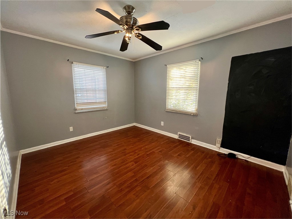 1042 Allston Road Cleveland Heights, OH 44121 - Photo 9 of 22 1st floor bedroom 2