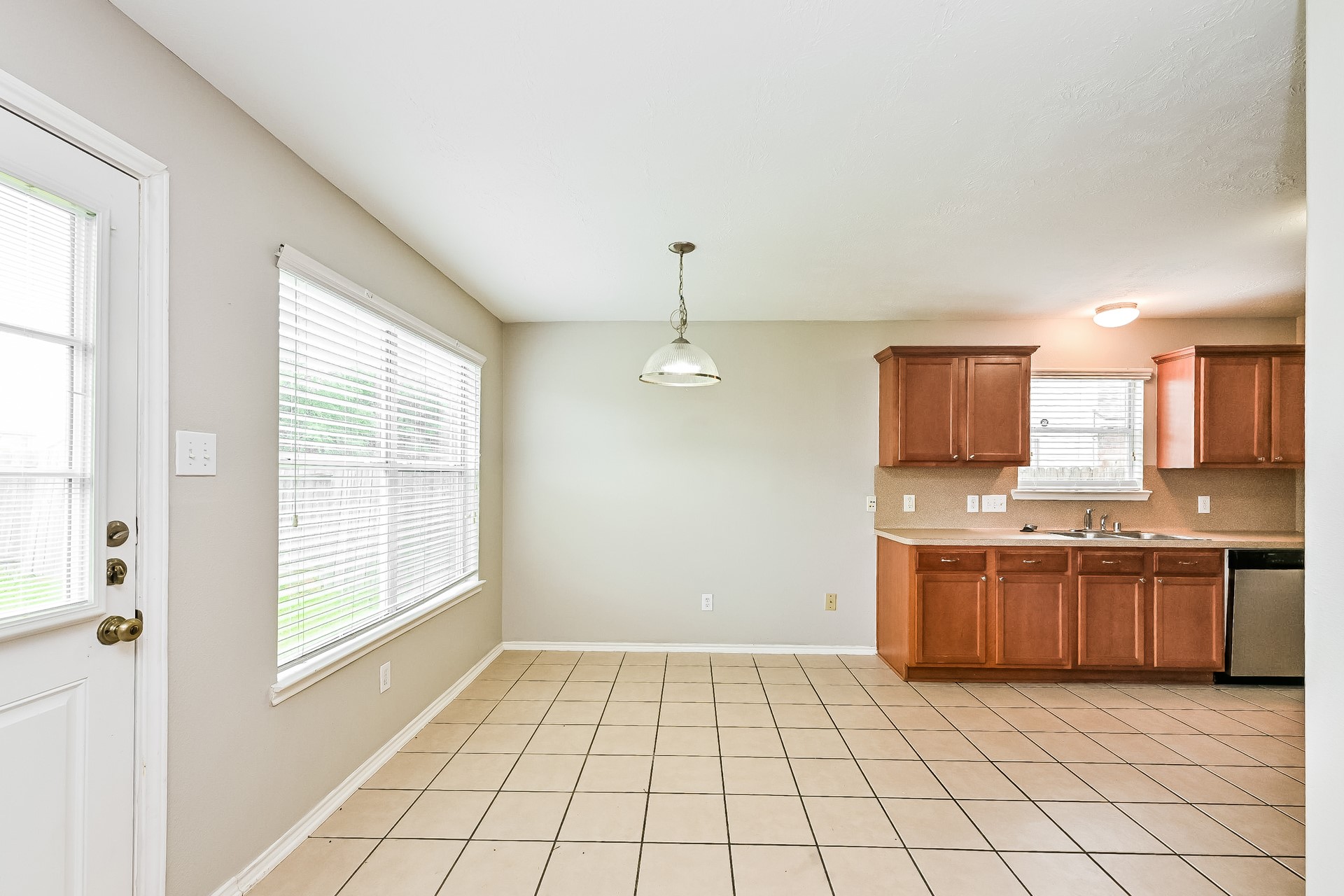 4435 Sprangletop Avenue Baytown, TX 77521 - Photo 5 of 15