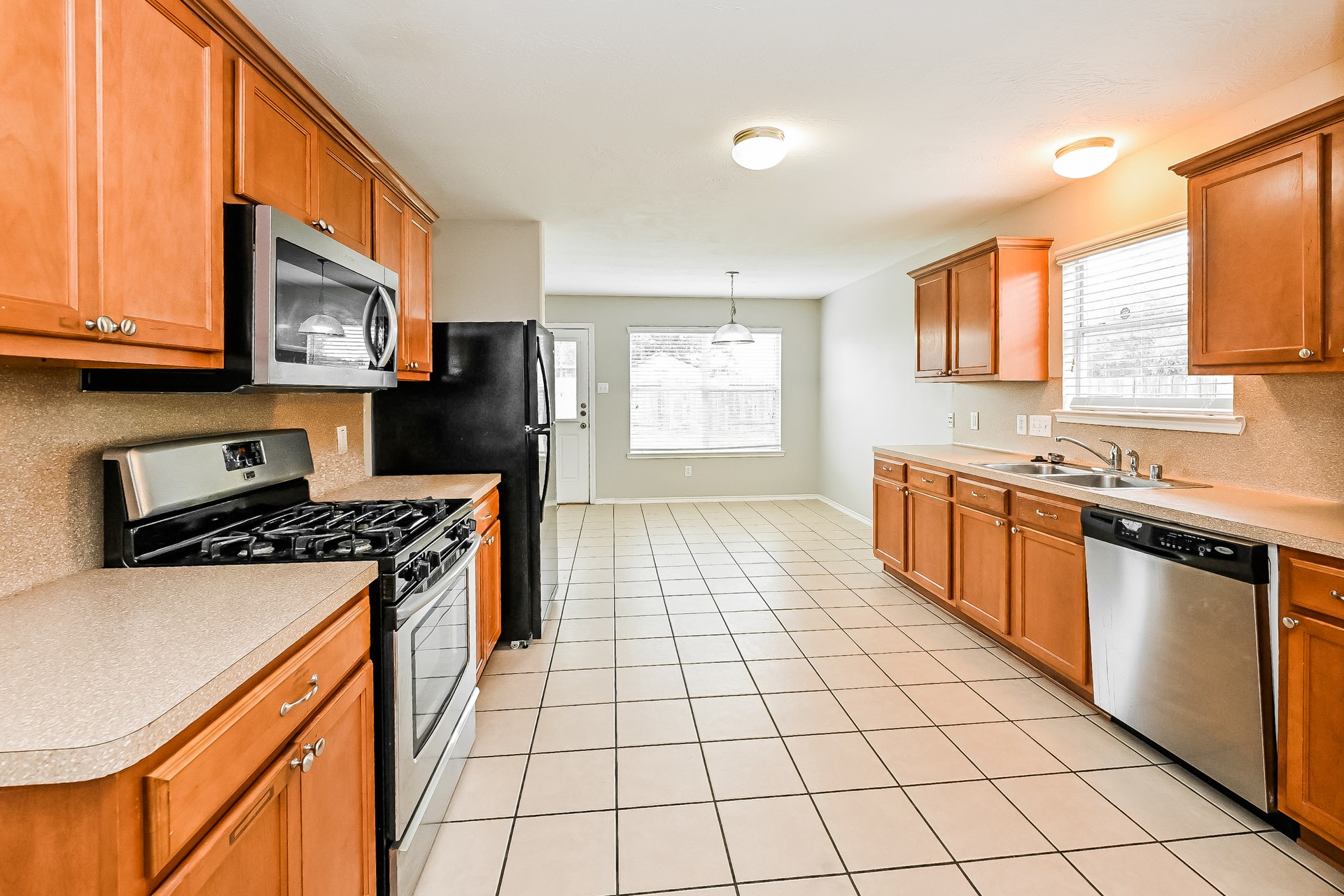 4435 Sprangletop Avenue Baytown, TX 77521 - Photo 6 of 15