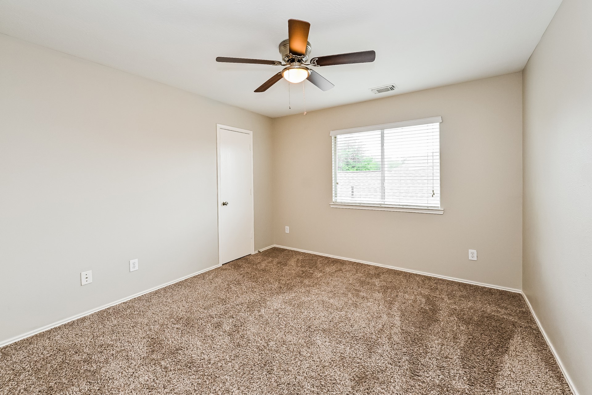 4435 Sprangletop Avenue Baytown, TX 77521 - Photo 10 of 15