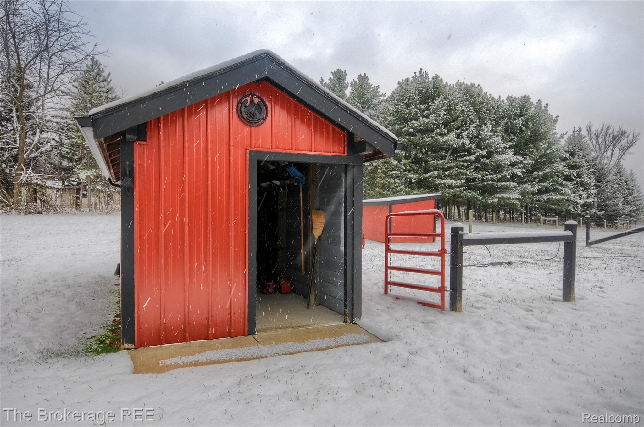 4486 Evans Road Holly, MI 48442 - Photo 24 of 58 DSC_2806-HDR(5).jpg