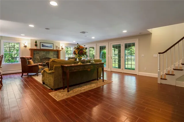 $2,499,000 | 25 Westfield Drive, East Greenwich, RI 02818