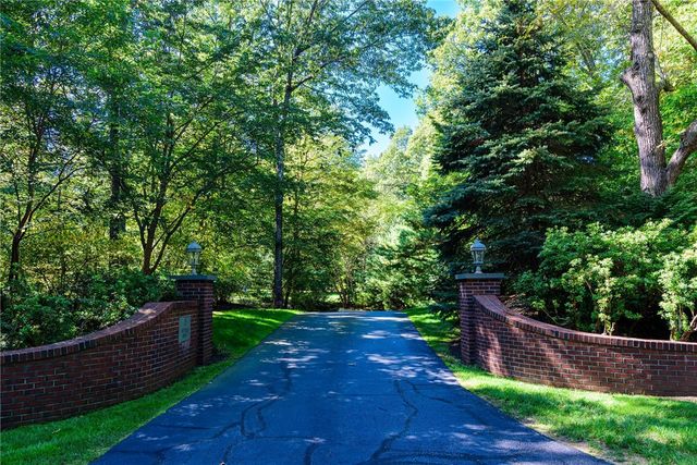 $2,499,000 | 25 Westfield Drive, East Greenwich, RI 02818