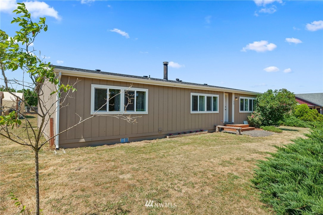 106 Bay Road Winlock, WA 98596 - Photo 2 of 20