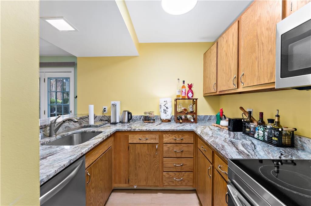 3266 Ward Street, Unit 3 Pittsburgh, PA 15213 - Photo 10 of 38