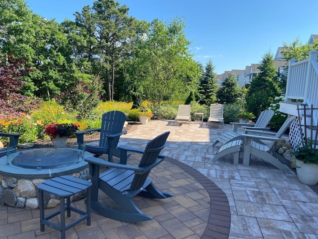 45 Snapping Bow Plymouth, MA 02360 - Photo 3 of 41