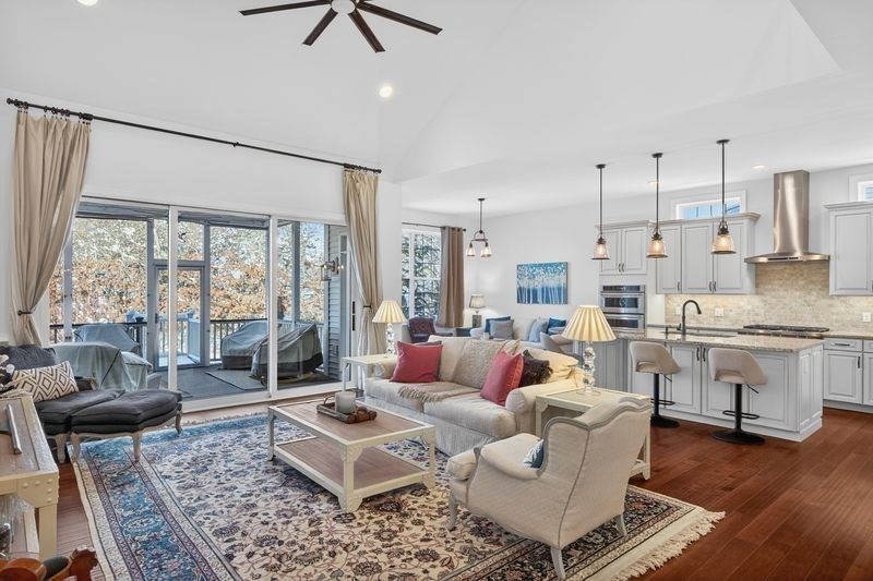 45 Snapping Bow Plymouth, MA 02360 - Photo 9 of 41