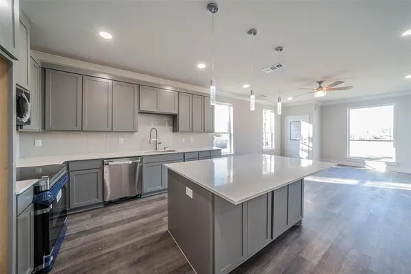 $3,100,000 | 1601 Mignon Drive, Arlington, TX 76010