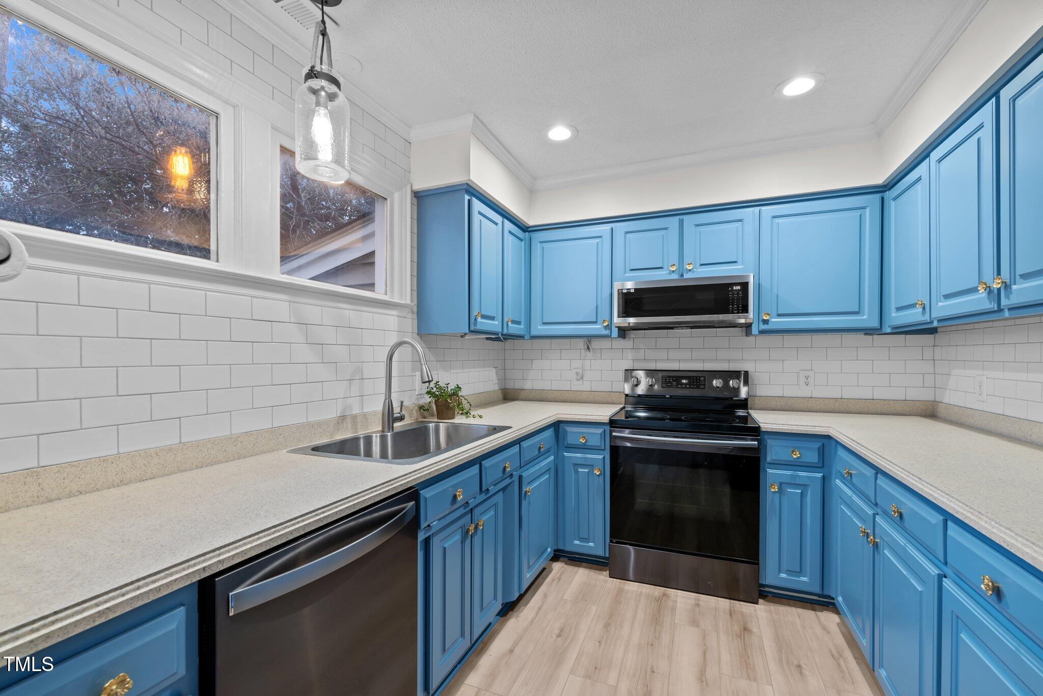 7010 Sandy Forks Road, Unit 102 Raleigh, NC 27615 - Photo 13 of 45 31-web-or-mls-5Z8A8891