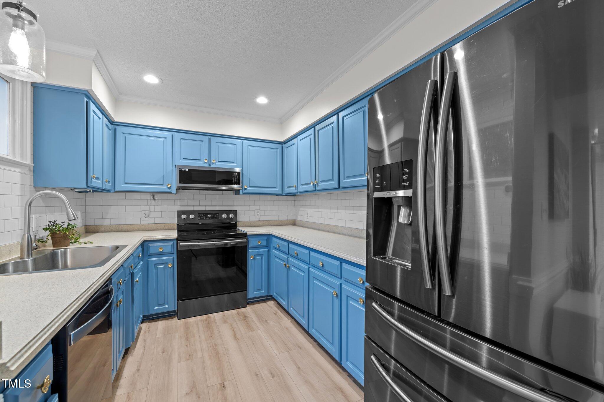 7010 Sandy Forks Road, Unit 102 Raleigh, NC 27615 - Photo 15 of 45 33-web-or-mls-5Z8A8897