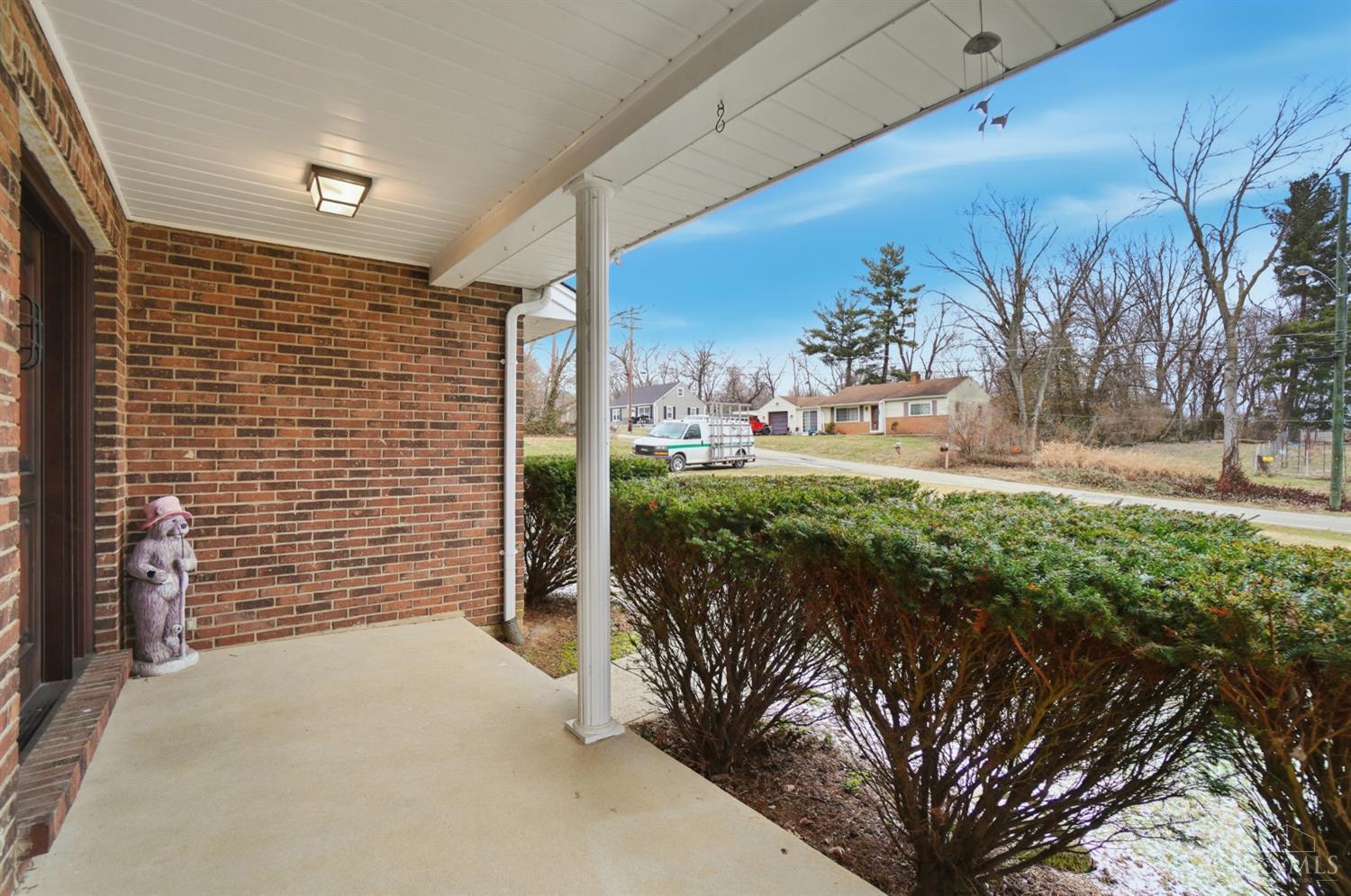 5285 Yeatman Road Cincinnati, OH 45252 - Photo 5 of 72