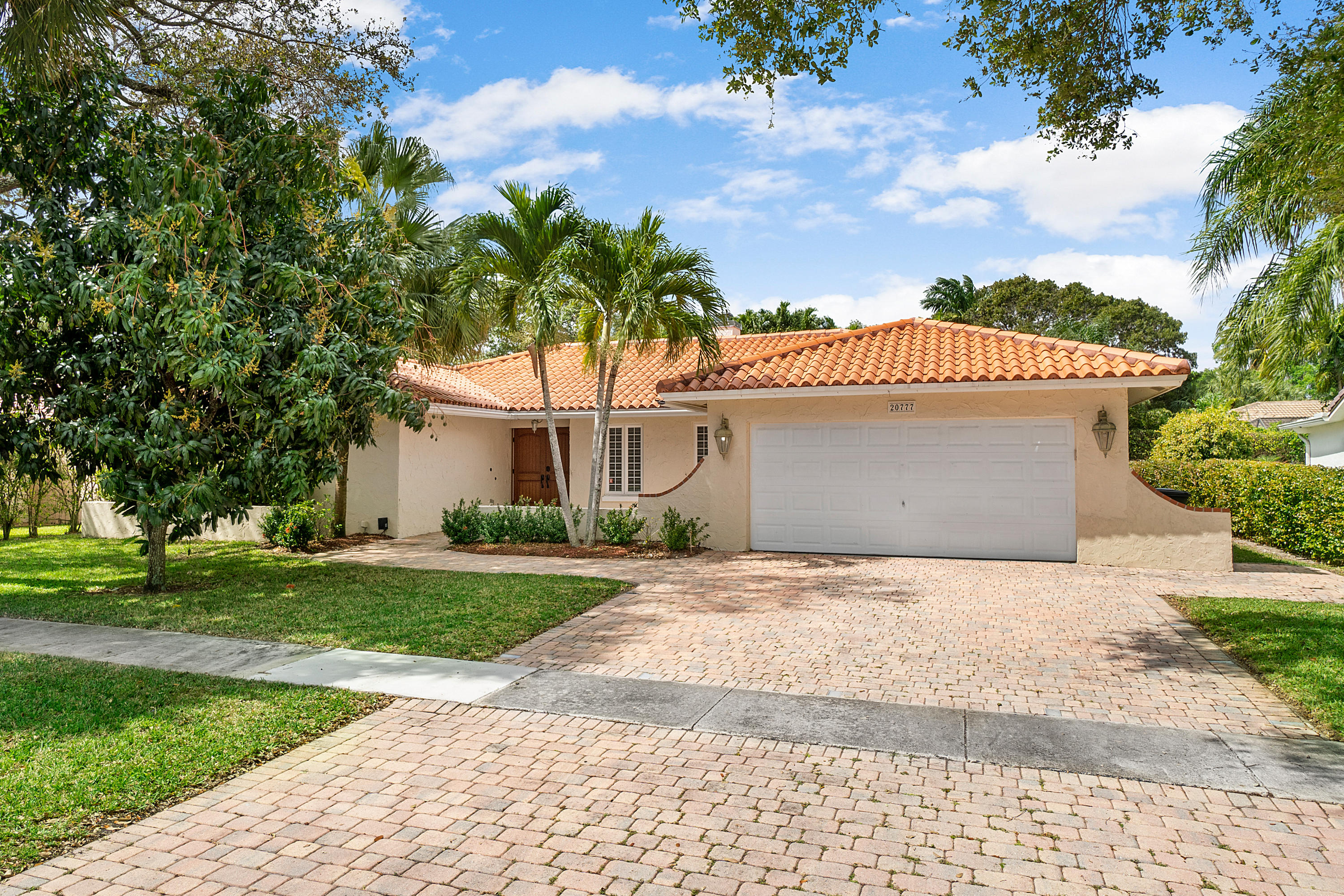 20777 Soneto Drive Boca Raton, FL 33433 - Photo 1 of 28 001-20777SonetoDr-BocaRaton-FL-full