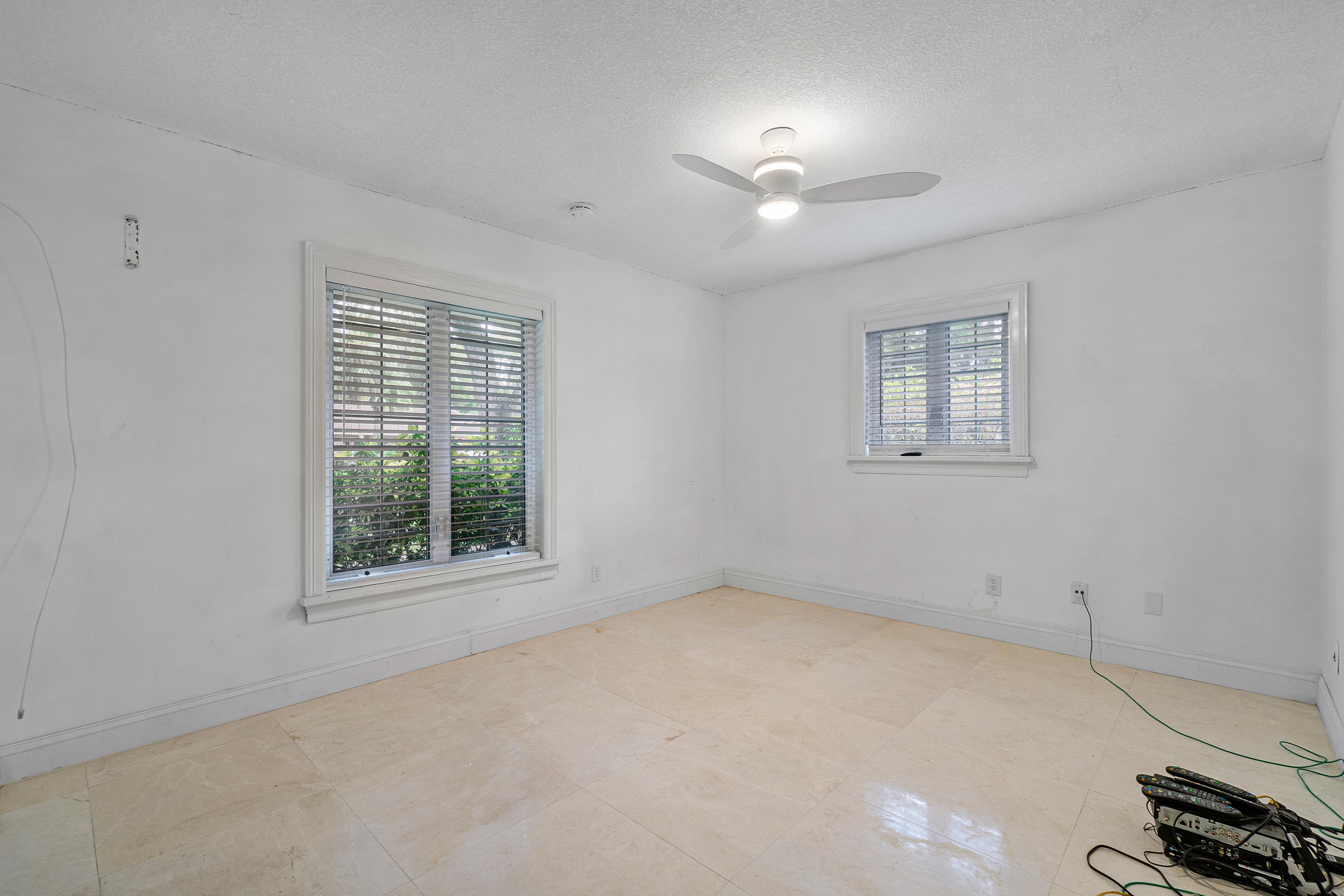 20777 Soneto Drive Boca Raton, FL 33433 - Photo 16 of 28 016-20777SonetoDr-BocaRaton-FL-full