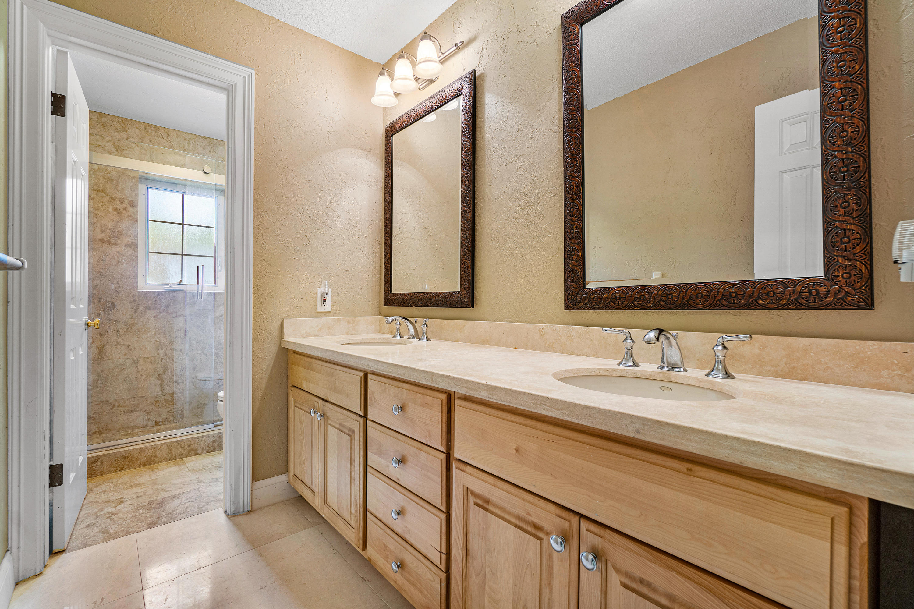 20777 Soneto Drive Boca Raton, FL 33433 - Photo 18 of 28 018-20777SonetoDr-BocaRaton-FL-full