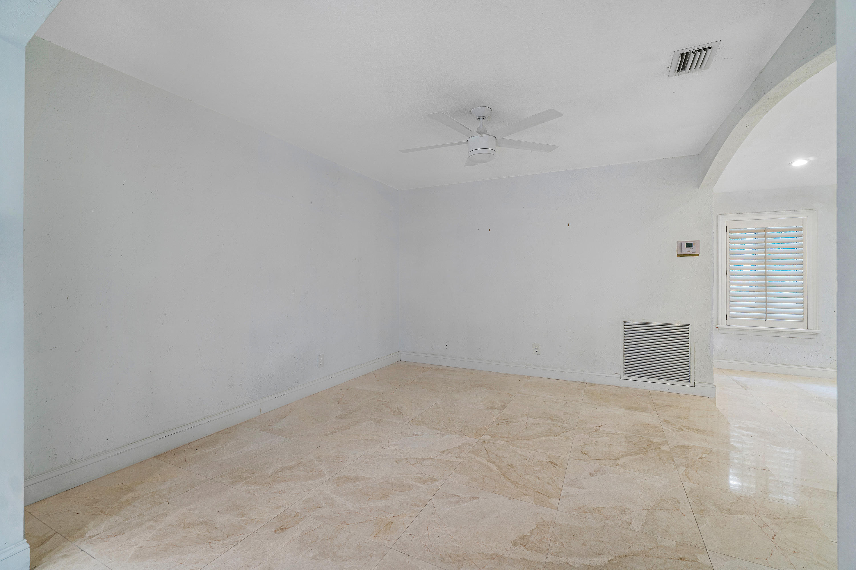 20777 Soneto Drive Boca Raton, FL 33433 - Photo 8 of 28 008-20777SonetoDr-BocaRaton-FL-full