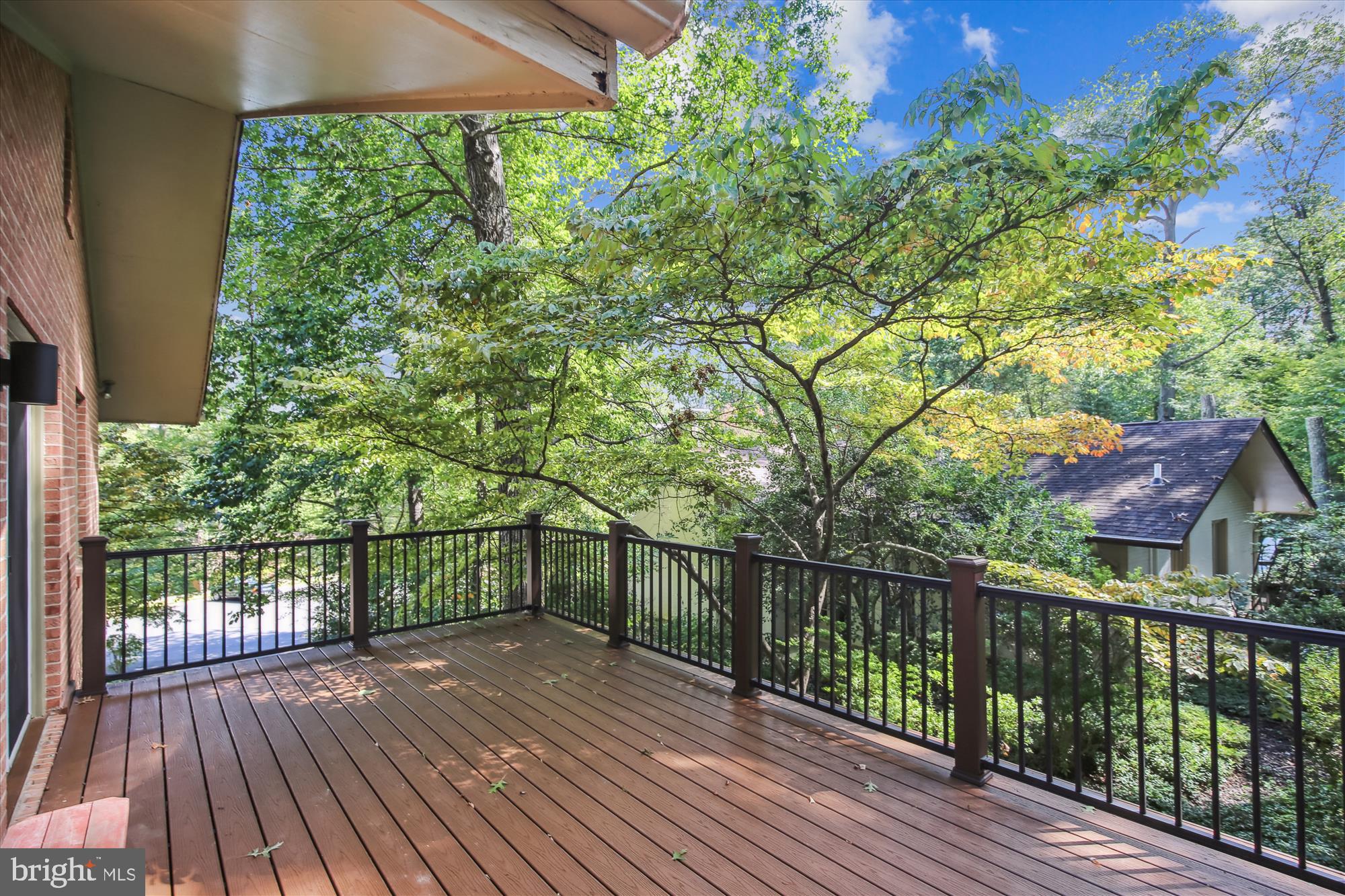 11221 South Shore Road Reston, VA 20190 - Photo 20 of 61 Deck off kitchen