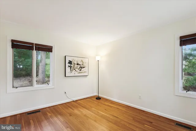 $959,000 | 11221 South Shore Road, Reston, VA 20190