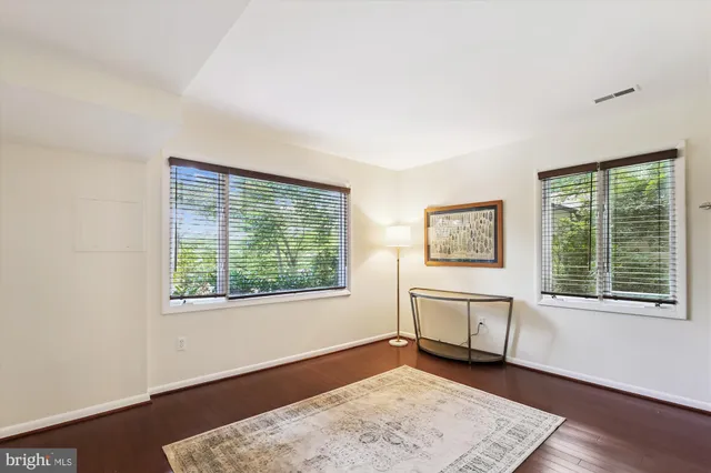 $959,000 | 11221 South Shore Road, Reston, VA 20190